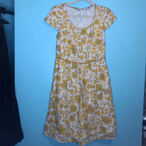 Boden Lovely Linen Yellow Floral Print Dress. - Picture 4 of 7